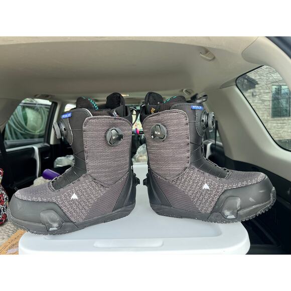 Burton Women's Ritual double BOA® Snowboard Boots step on size 9 winter EUC - Picture 7 of 8